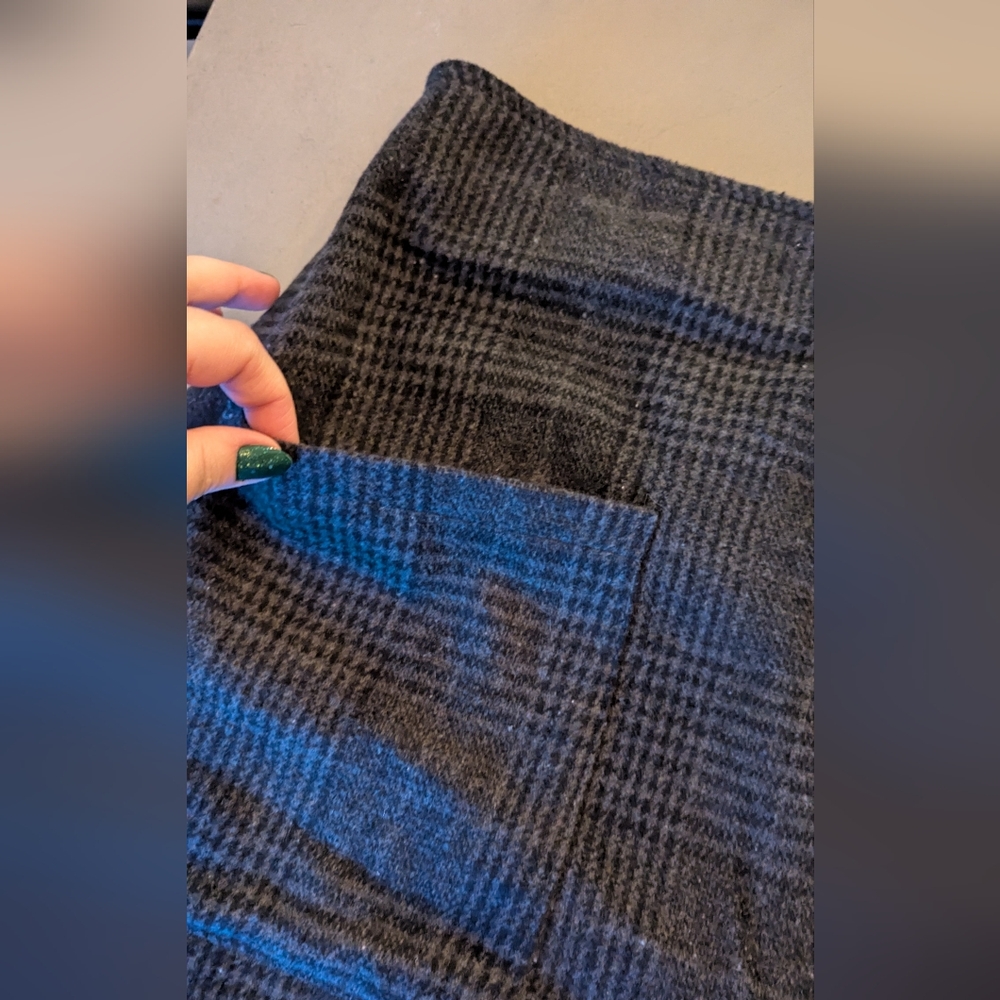 Skirt - Picture 4 of 6